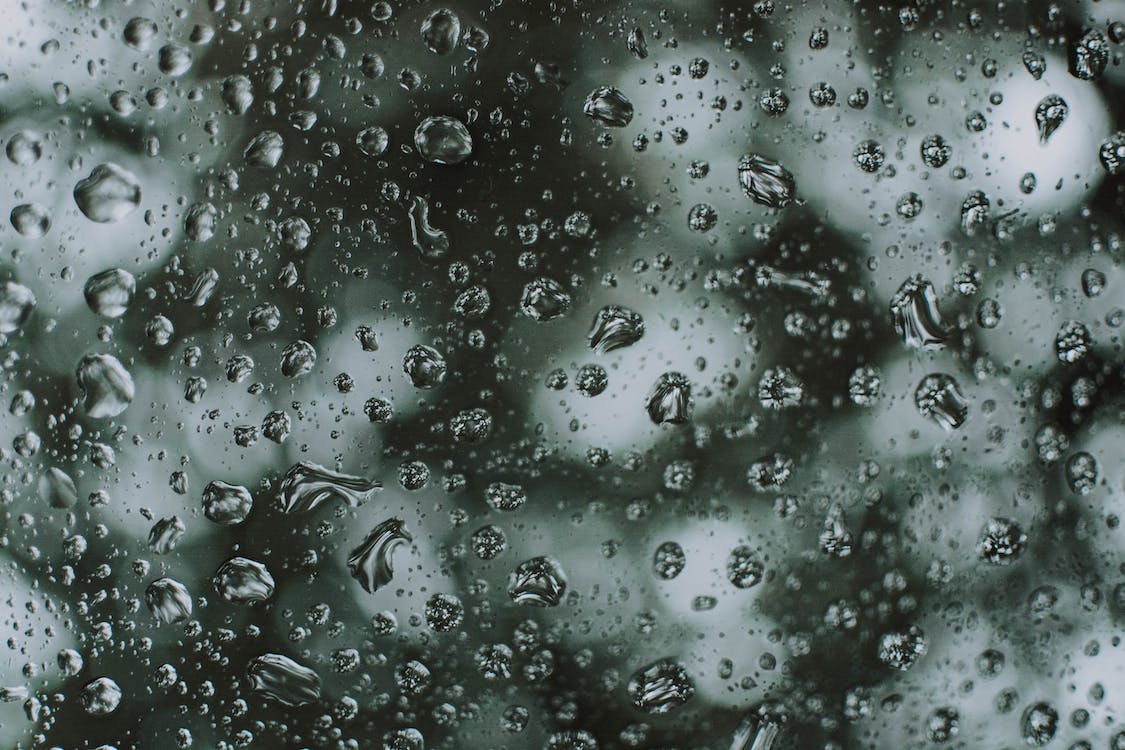 Tumblr Hintergrundbild 1125x750. Kostenloses Foto zum Thema: fokus, glas, nahansicht, nass, regentropfen, strukturierter hintergrund, tau, tautropfen, tröpfchen, tropfen, tumblr hintergrundbilder, verschwimmen, wasser, wassertropfen