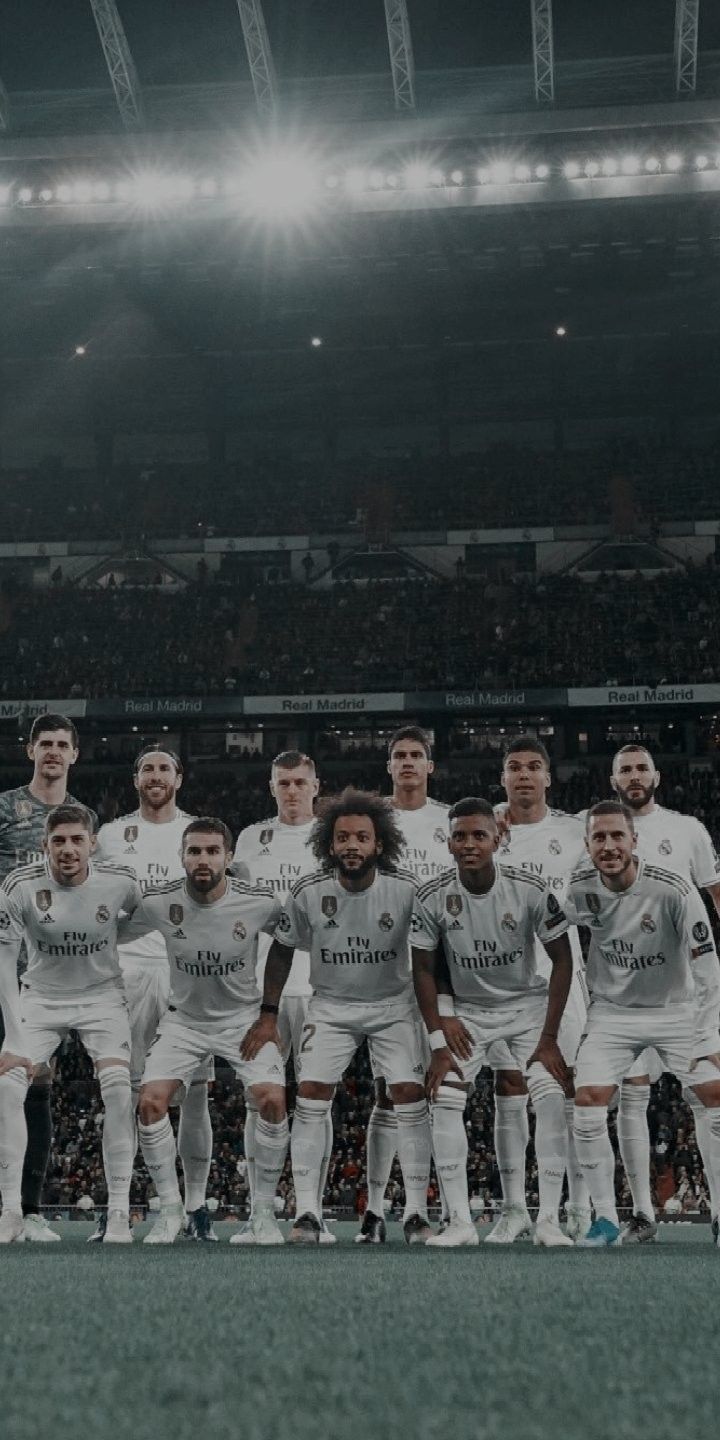 Real Madrid Hintergrundbild 720x1440. Wallpaper. Real Madrid. Gambar sepak bola, Bola kaki, Sepak bola