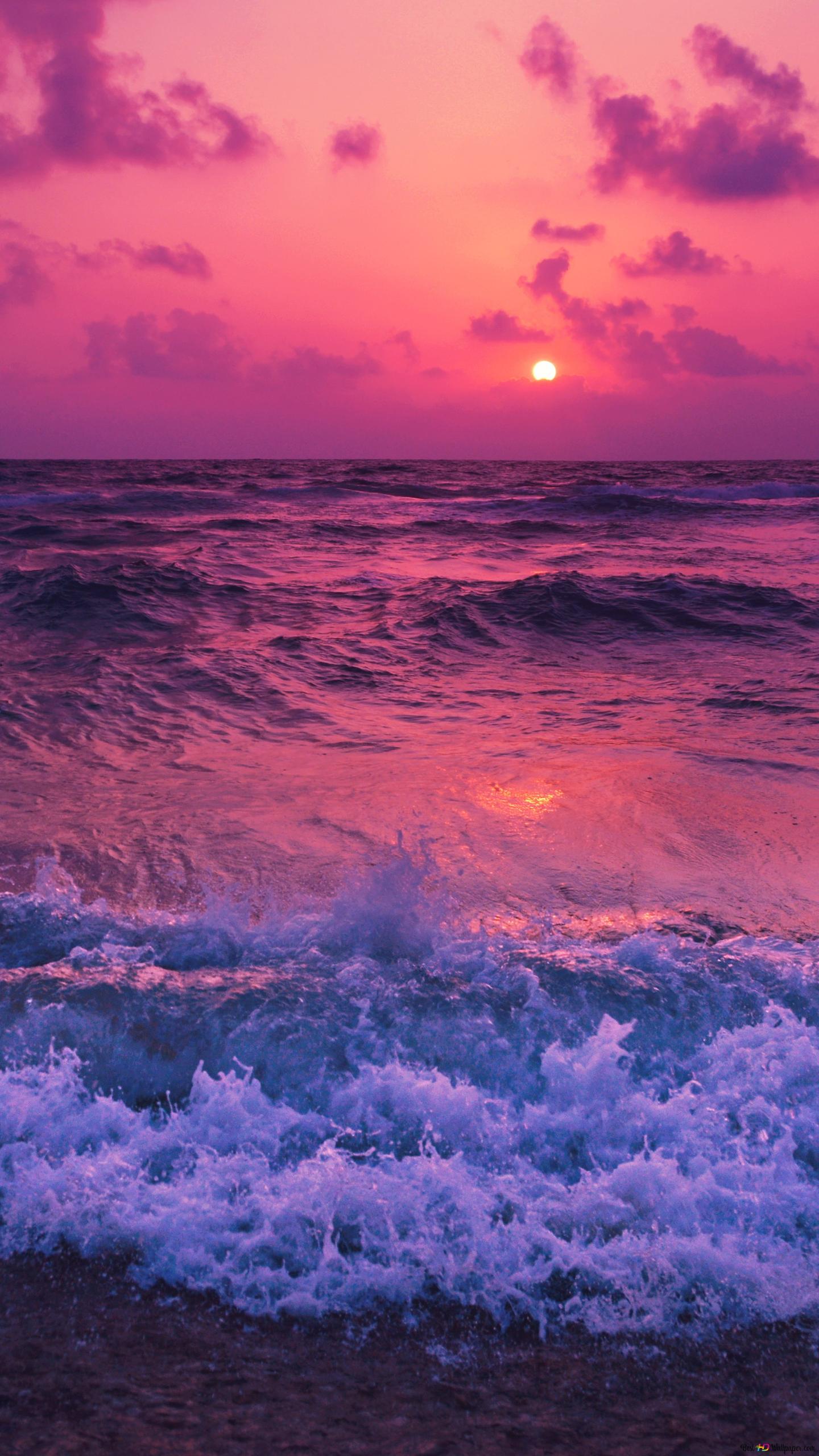  Sonnenuntergang Hintergrundbild 1440x2560. Meereswellen und dunkle Wolken im roten Himmel mit Blick auf den Sonnenuntergang HD Hintergrundbild herunterladen