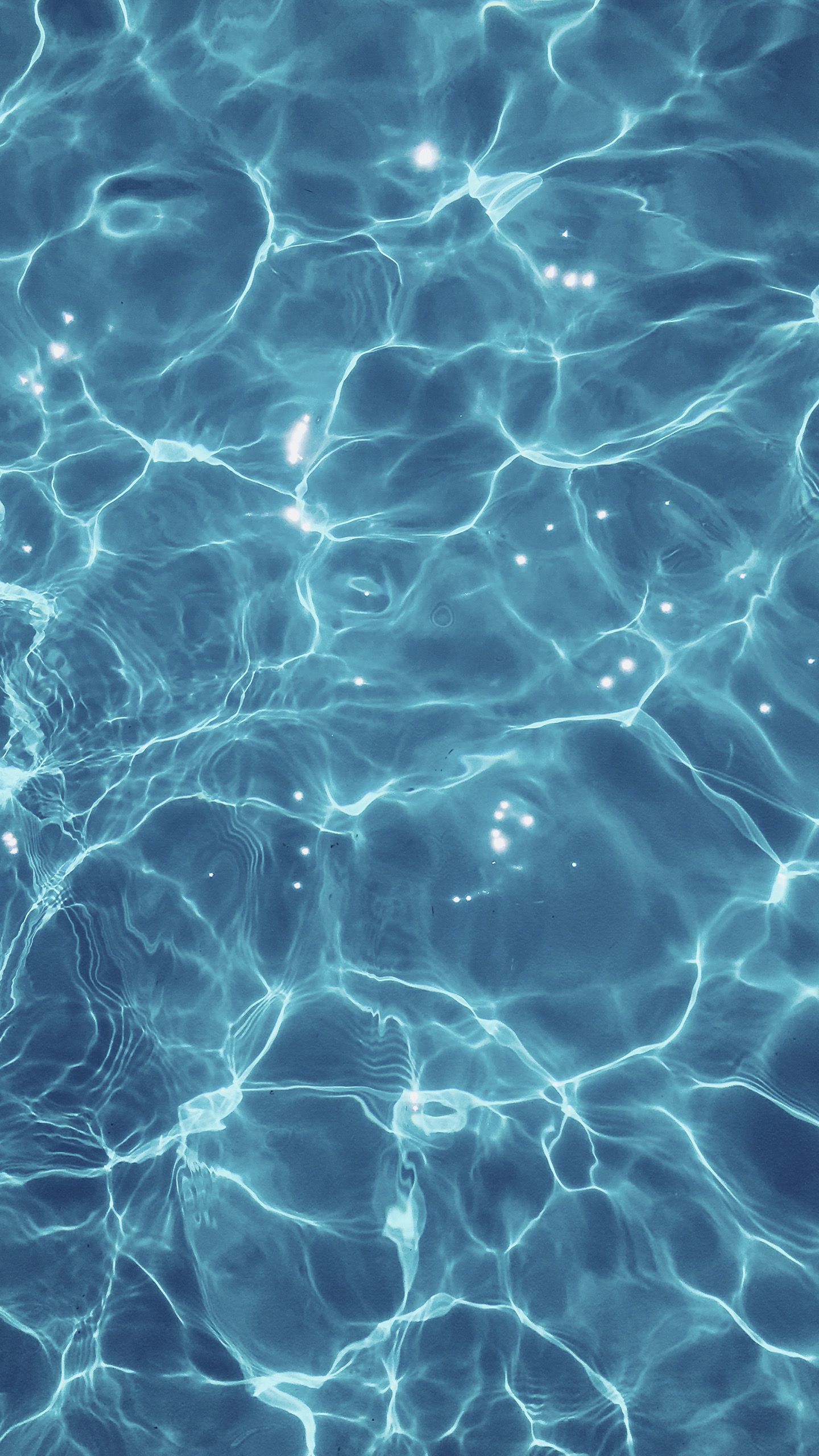  Wasser Hintergrundbild 1440x2560. Shavanova on Фоновые изображения. Blue aesthetic pastel, Blue wallpaper iphone, Swimming pool picture