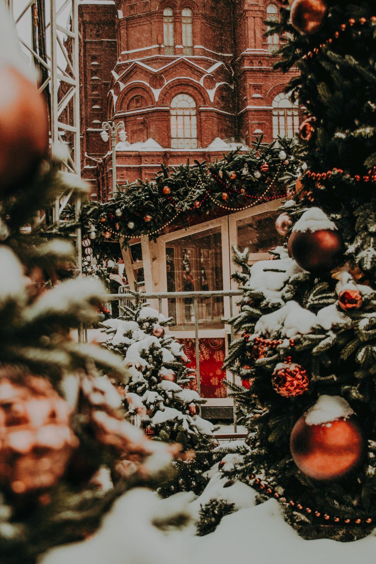  Weihnachts Hintergrundbild 1280x1920. Download Winter Christmas Aesthetic Wallpaper