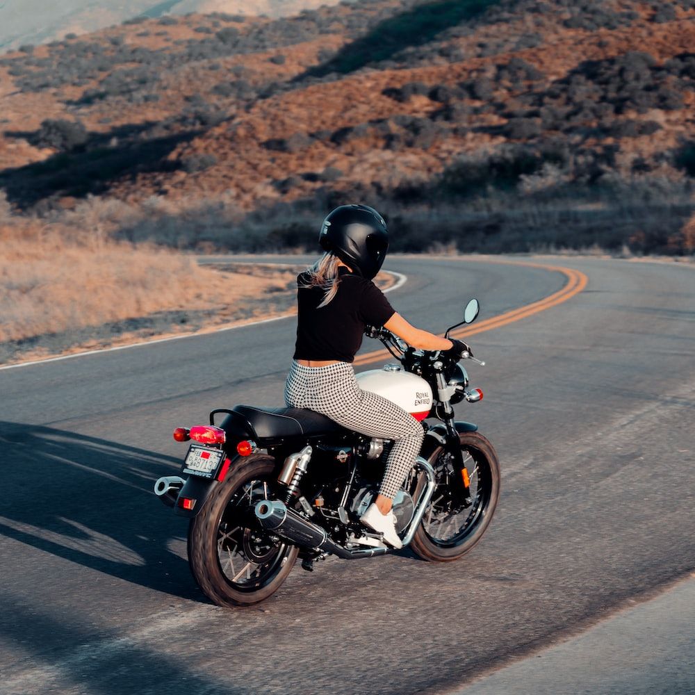  Motorrad Girl Hintergrundbild 1000x1000. Biker Girl Picture. Download Free Image