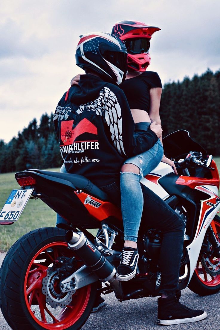  Motorrad Girl Hintergrundbild 736x1101. Couple Biker Wallpaper. Sport Bike in 2023. Biker couple, Motocross love, Bike couple