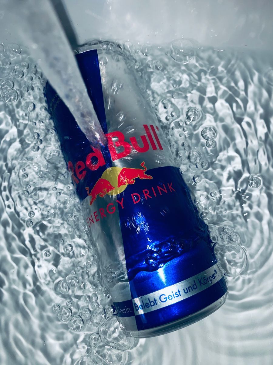  Red Bull Hintergrundbild 900x1200. Redbull aesthetic. Red bull drinks, Red bull, Caffine