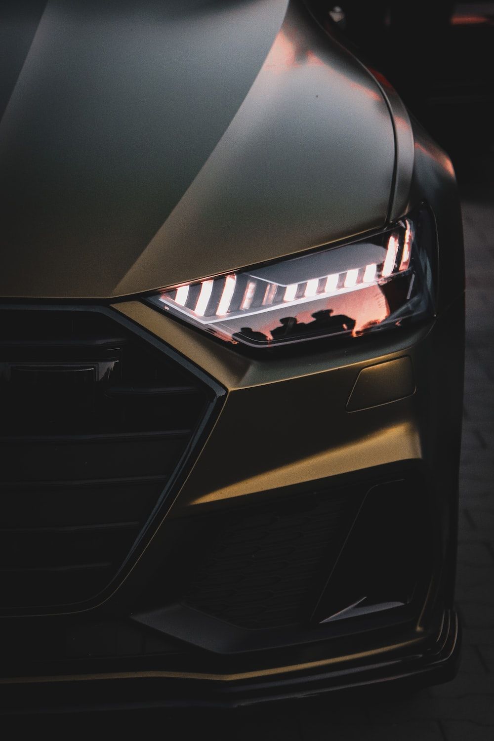  Audi RS7 Hintergrundbild 1000x1500. Foto Zum Thema Schwarz Silberner Autogrill