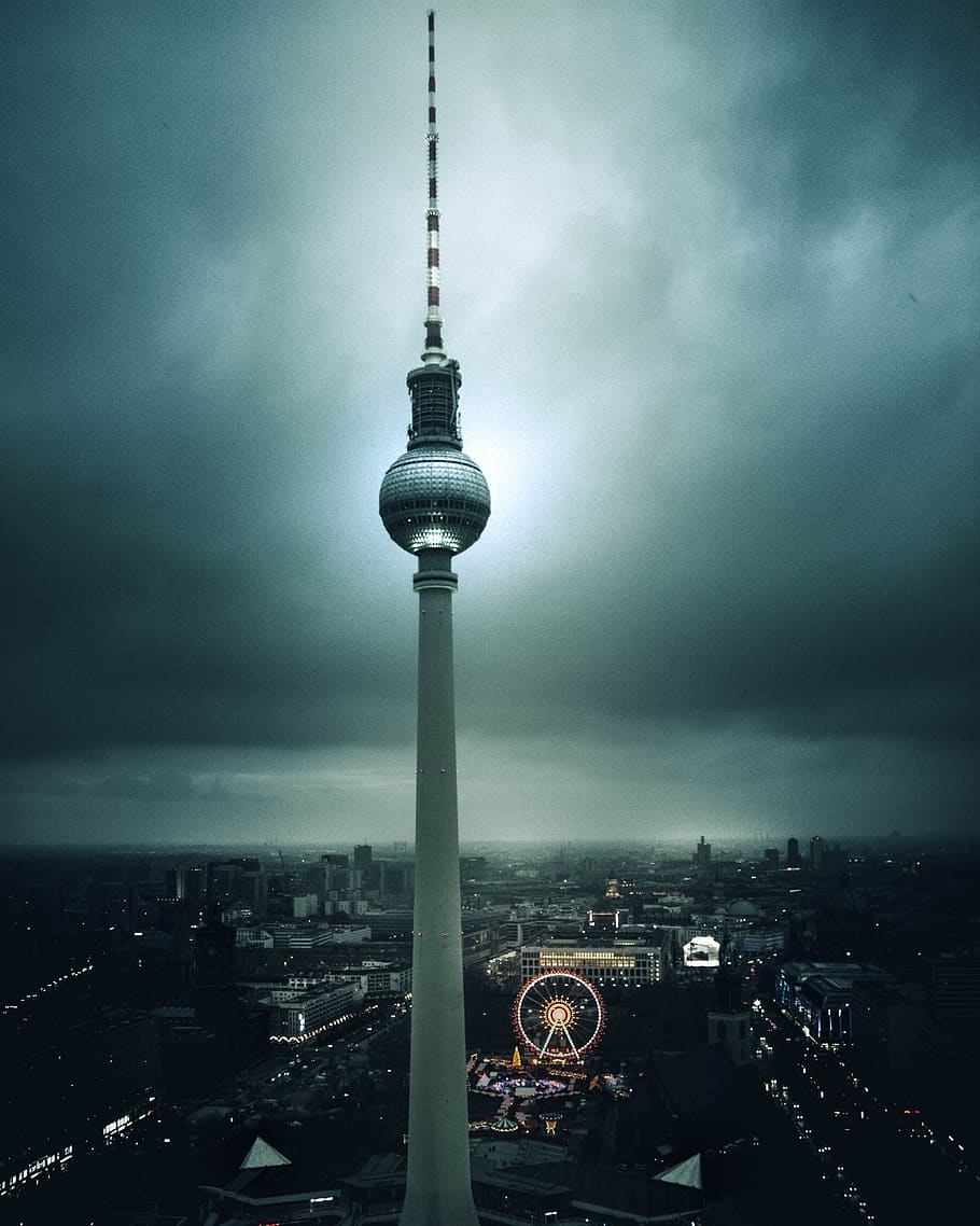  Berlin Hintergrundbild 910x1138. HD wallpaper: berlin, city, cityscape, germany, skyline, urban, night, tower