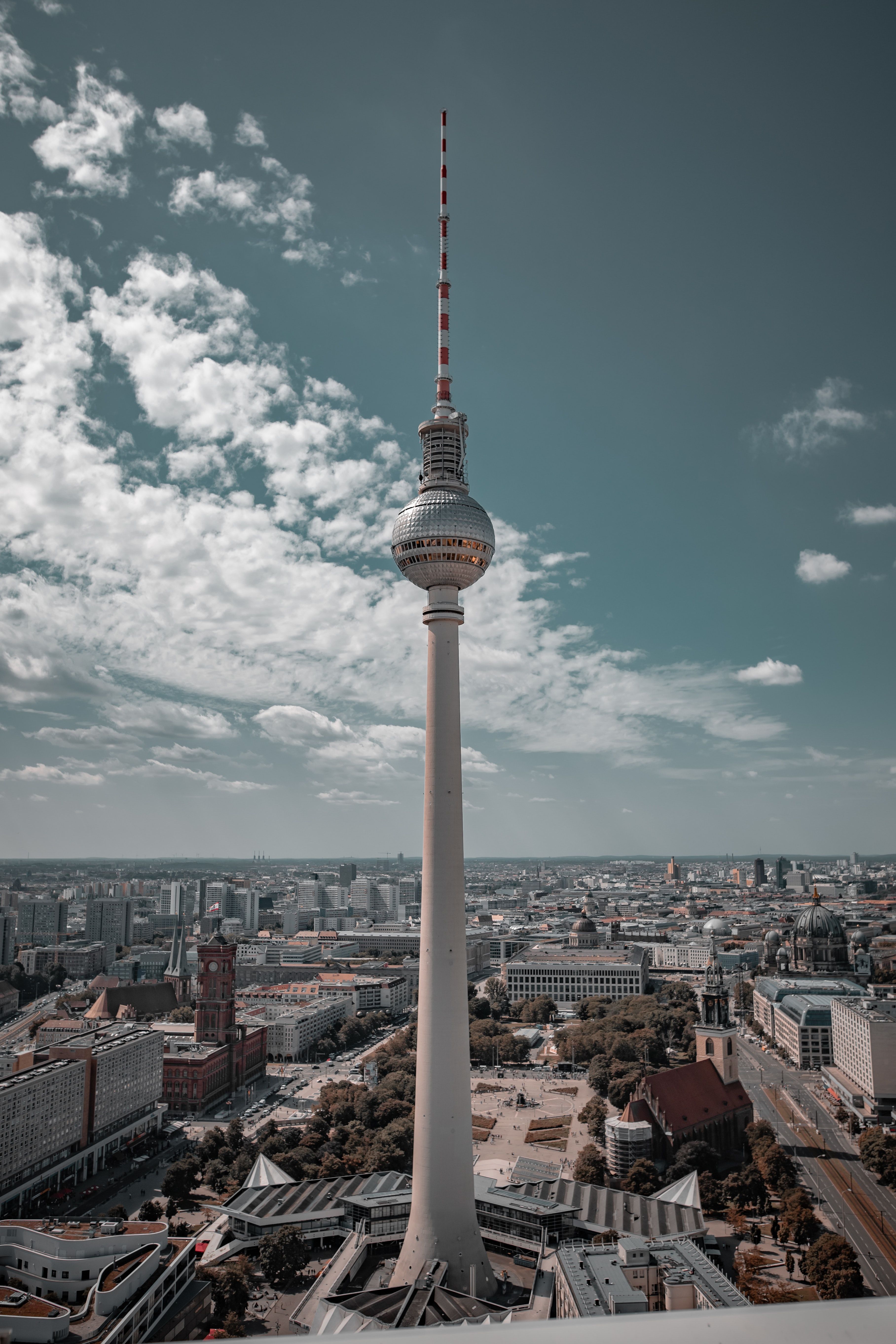 Berlin Hintergrundbild 3633x5449. Berliner Fernsehturm Bilder Und Fotos · Kostenlos Downloaden · Stock Fotos
