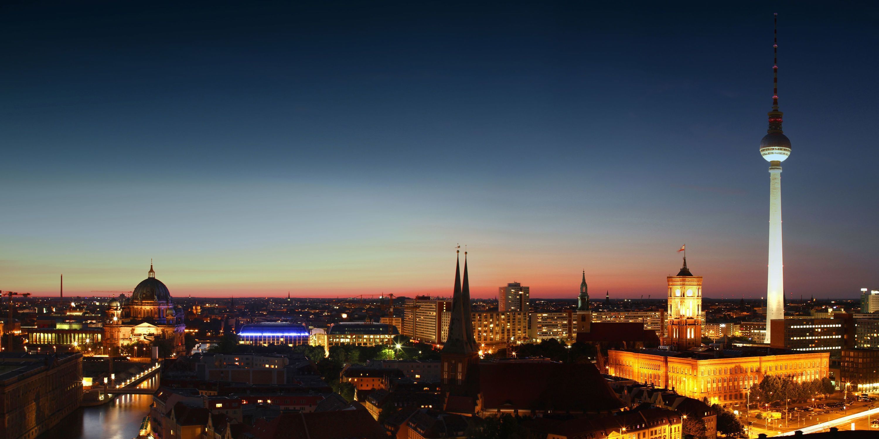  Berlin Hintergrundbild 3000x1500. Skyline Berlin als Fotoprodukt bestellen