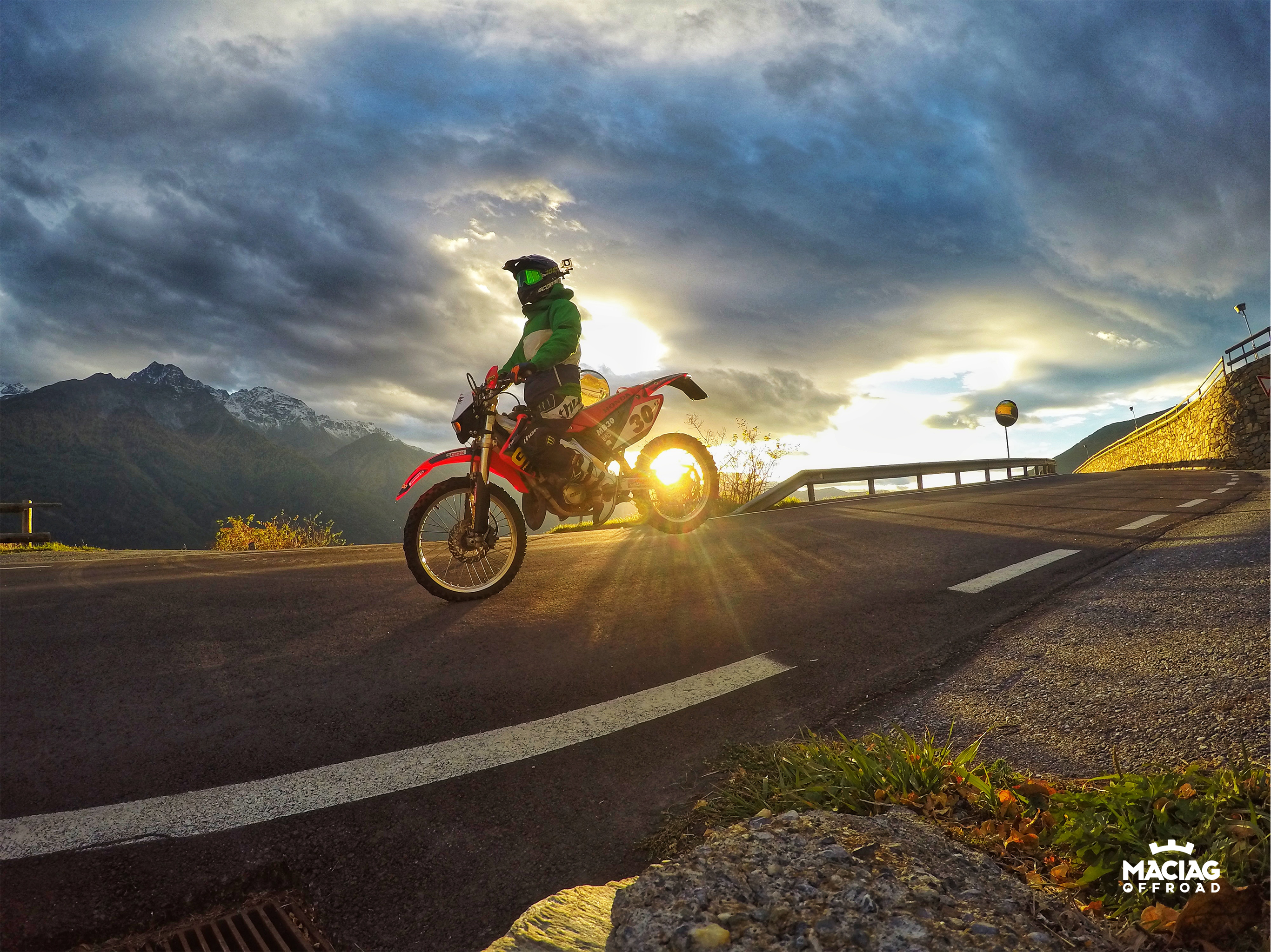  Beste PC Hintergrundbild 2732x2048. Kostenlose Motocross & Mountainbike Wallpaper