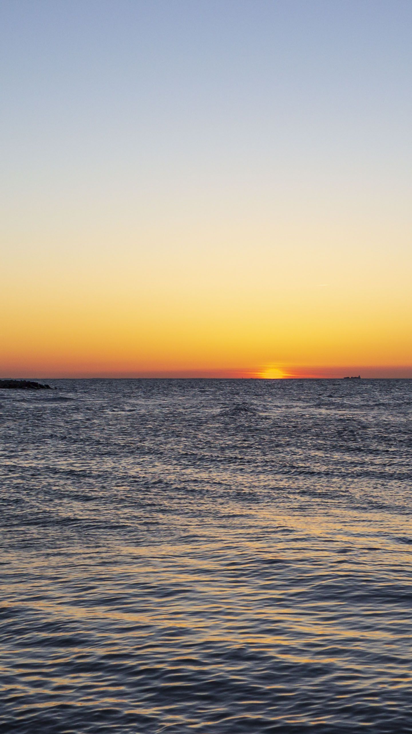  Sonnenuntergang Hintergrundbild 1440x2560. Hintergrundbilder. Ostsee mit Sonnenuntergang