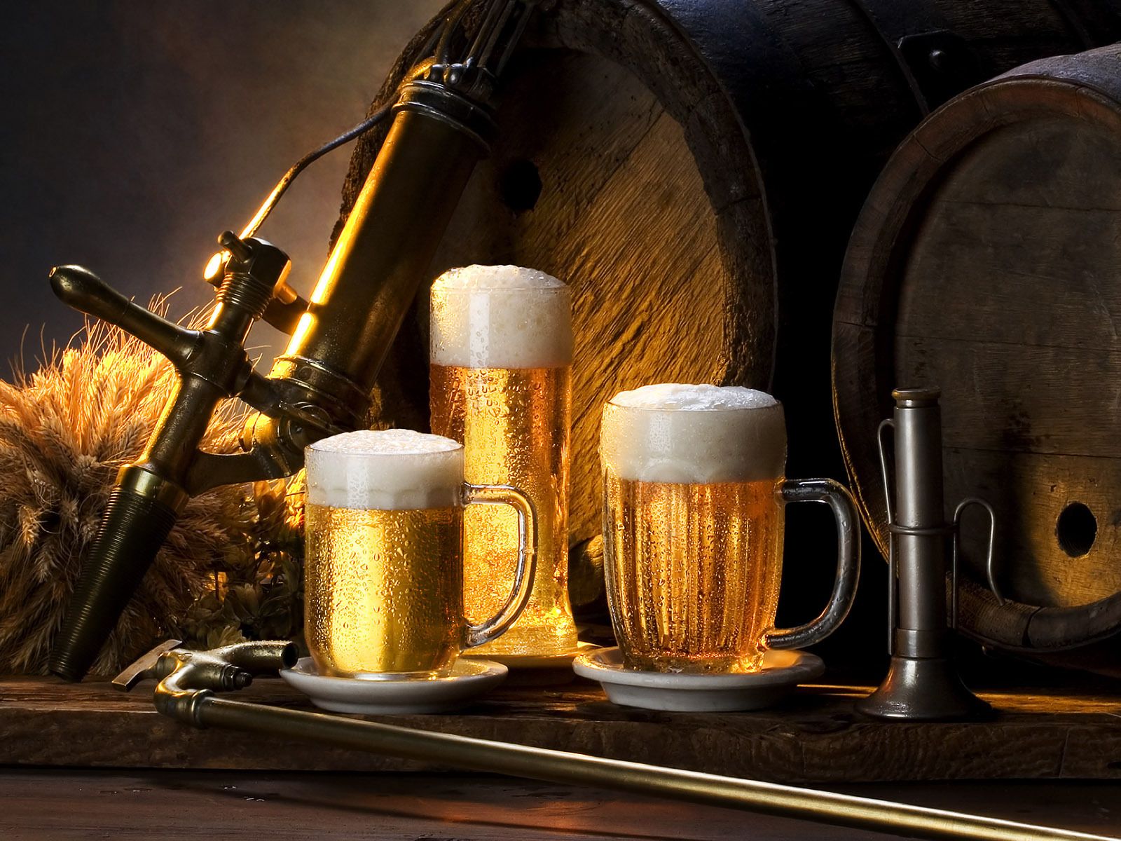  Bier Hintergrundbild 1600x1200. Fotos Bier Fass Lebensmittel Getränke