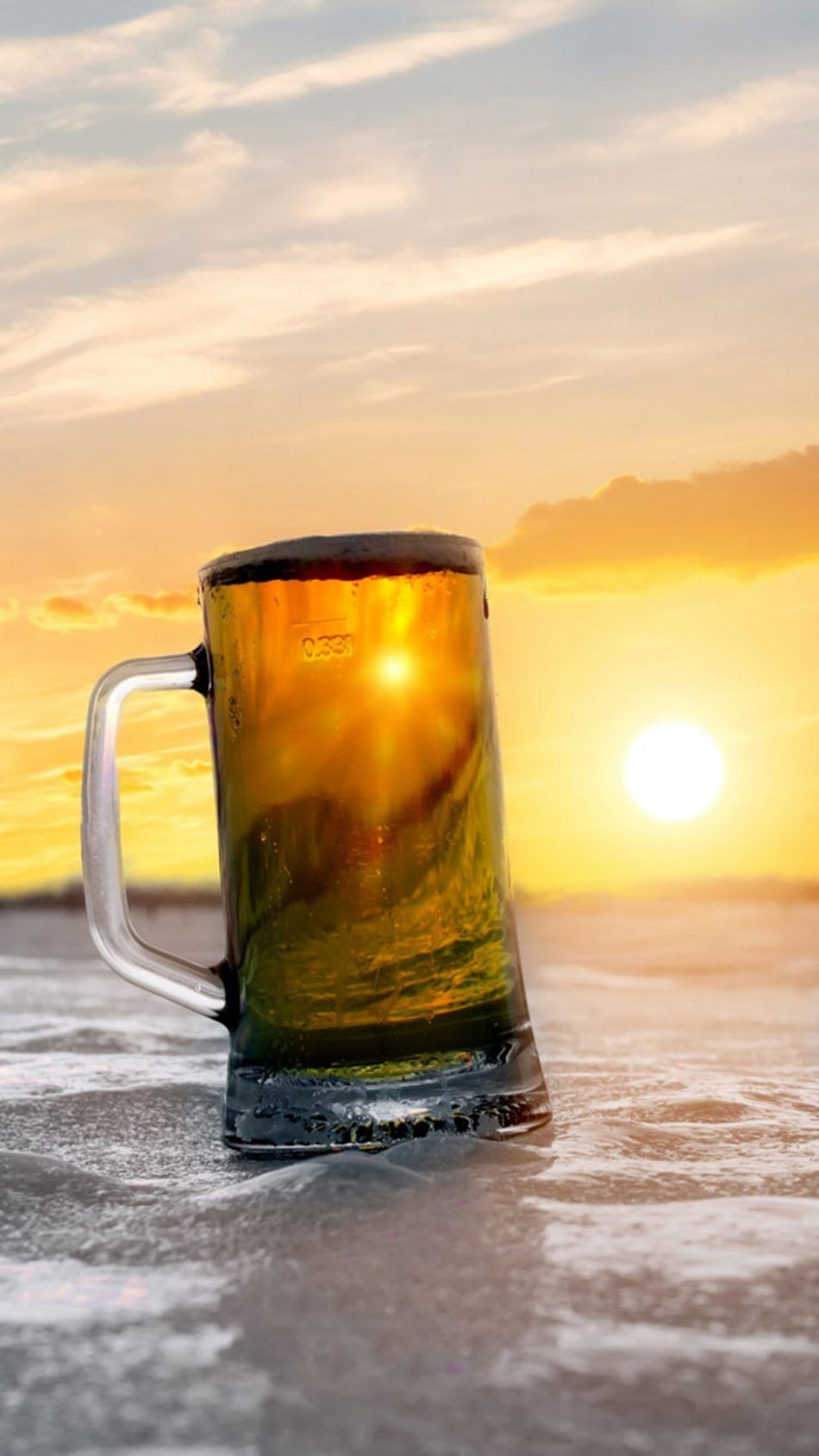  Bier Hintergrundbild 950x1689. Beer Mug Beach Sunset 4K Ultra HD Mobile Wallpaper. Beer wallpaper, Summer beer, Beer photography