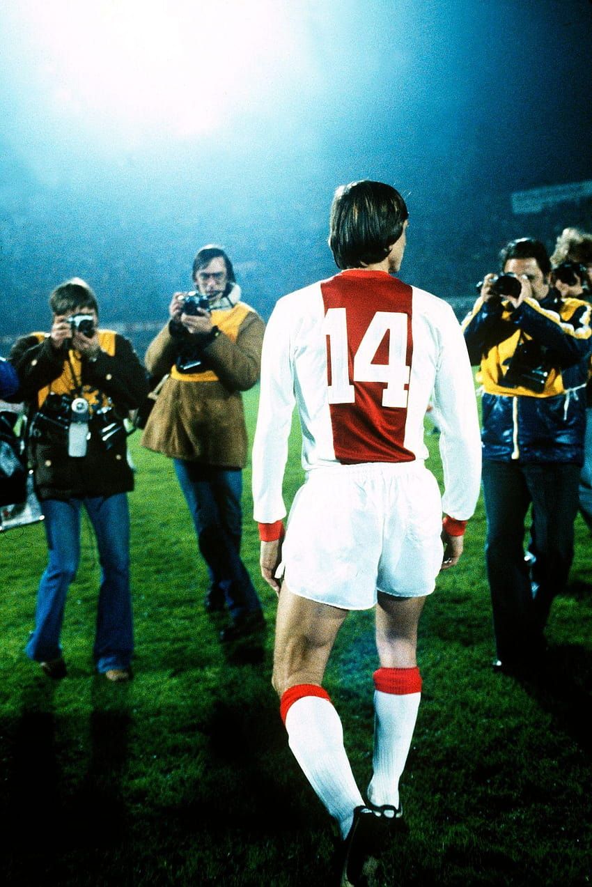 Johan Cruyff Hintergrundbild 850x1273. Johan Cruyff, Cyruff, Legend, Total Football, Player HD phone wallpaper