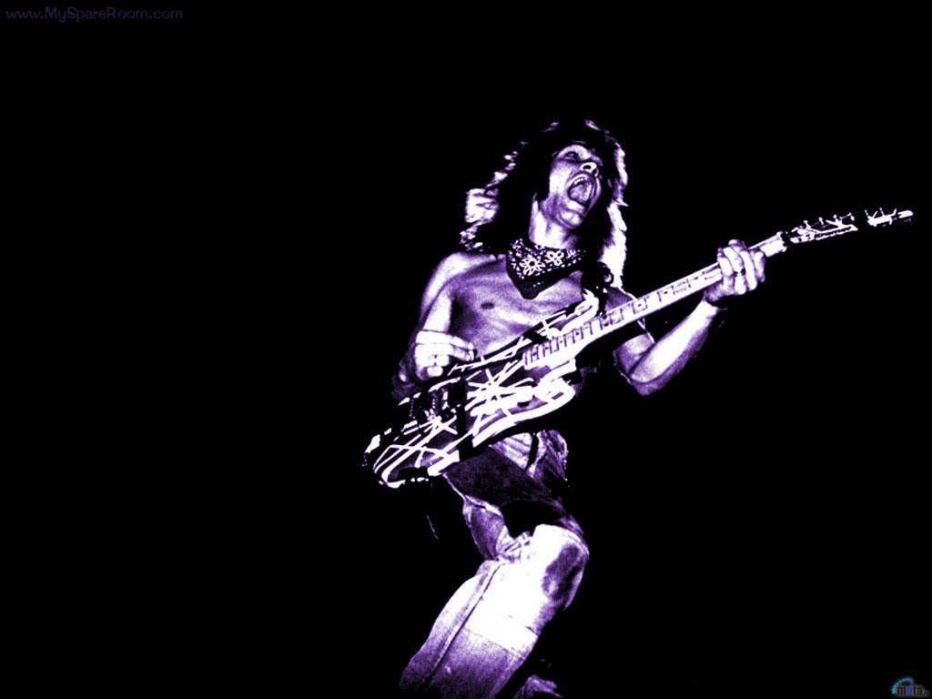 Eddie Van Halen Hintergrundbild 1024x768. Download Eddie Van Halen Purple Lights Wallpaper