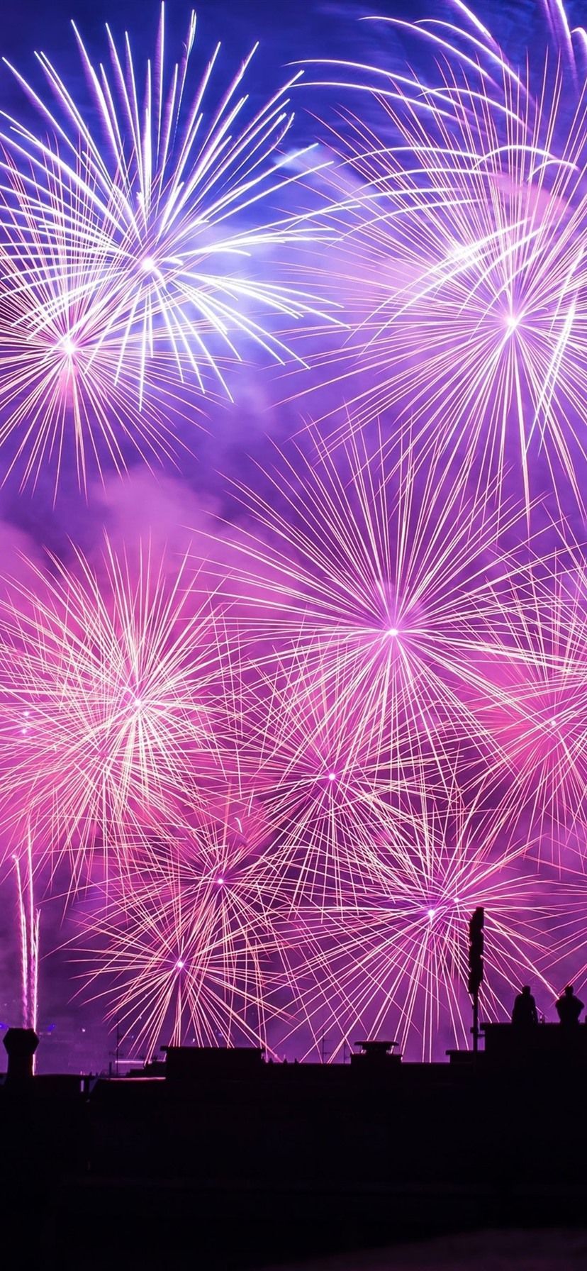 Neujahr Hintergrundbild 828x1792. Schönes Feuerwerk, Nacht, Stadt 3840x2160 UHD 4K Hintergrundbilder, HD, Bild
