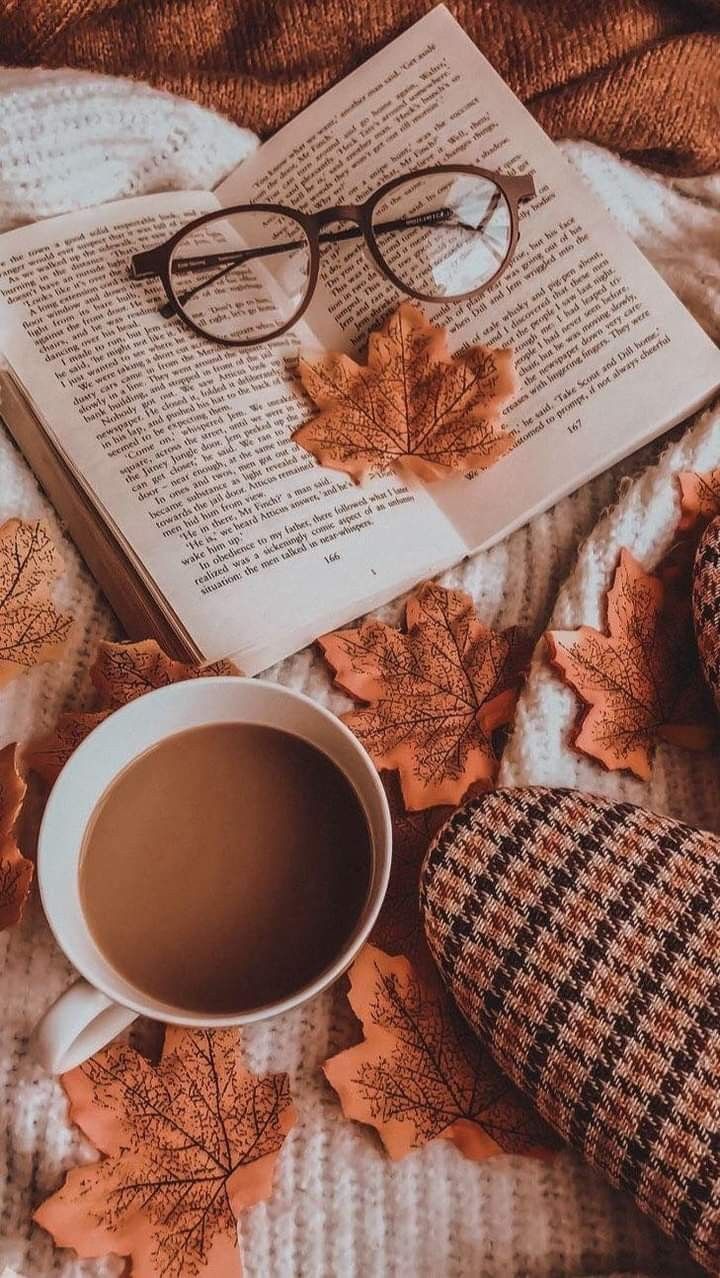 Herbst Hintergrundbild 720x1278. little pea on Autumn lover. Cute fall wallpaper, Fall wallpaper, Coffee and books