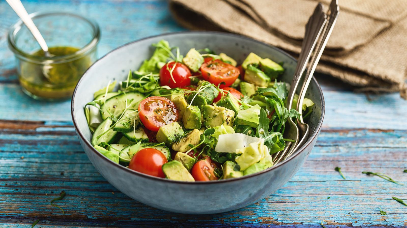  Salat Hintergrundbild 1600x900. Avocado Salat Mit Gurken Und Cherrytomaten