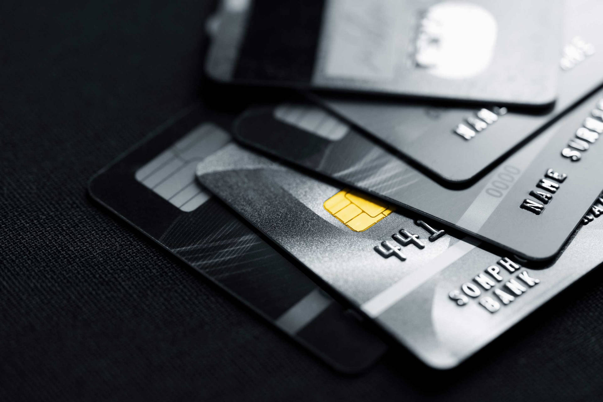  Visa Hintergrundbild 1920x1283. Download Stack Of Dark Colored Credit Cards Wallpaper