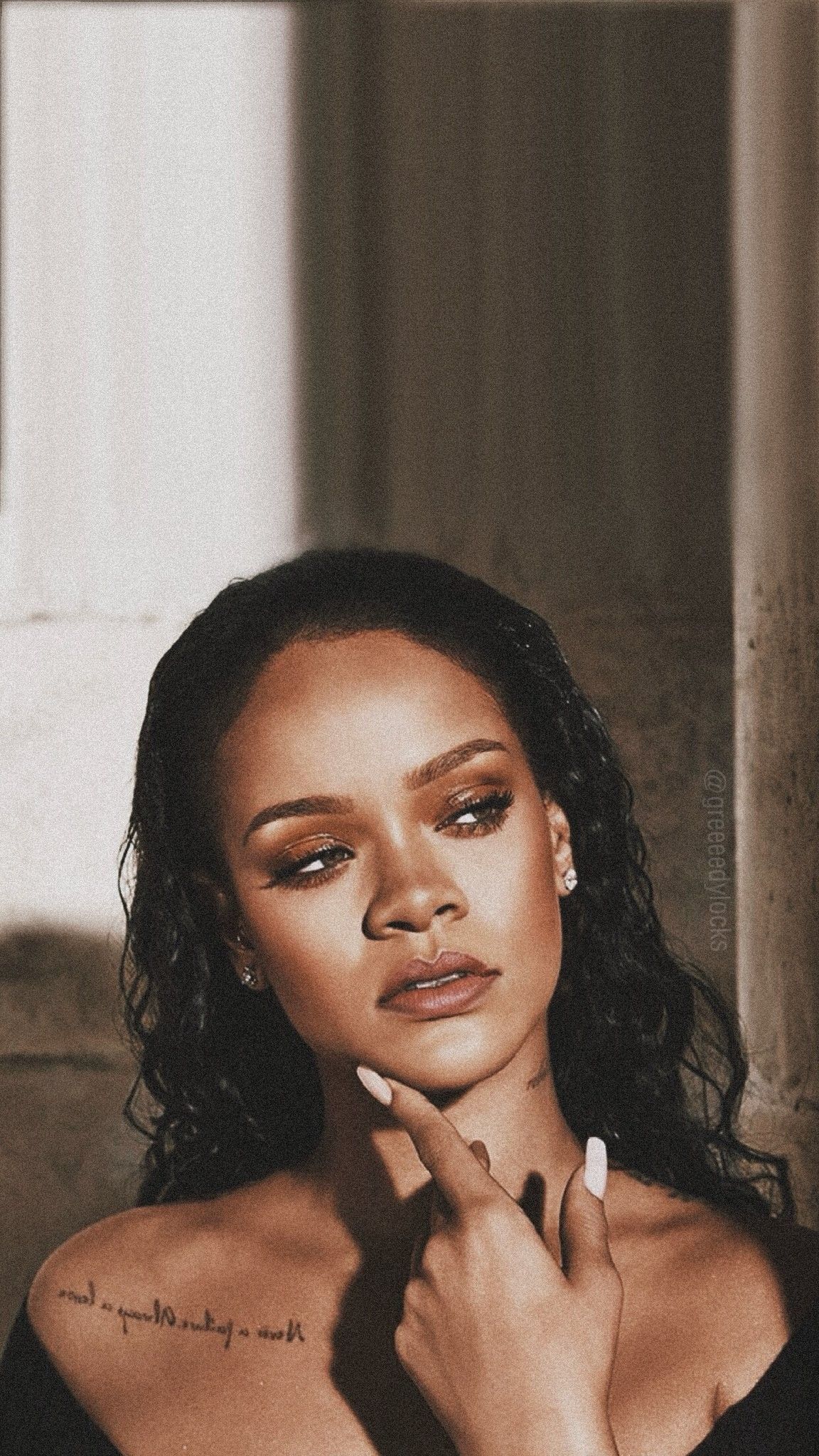  Rihanna Hintergrundbild 1152x2048. Rihanna Aesthetic Wallpaper