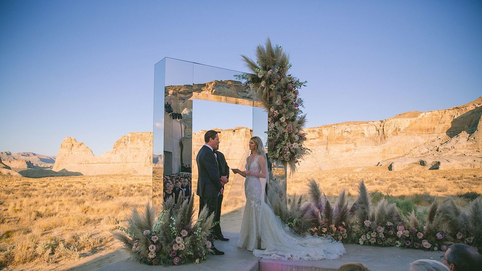  Tiesto Hintergrundbild 1600x900. Hochzeit vor Traumkulisse: So hat Tiësto seine Modelfreundin geheiratet