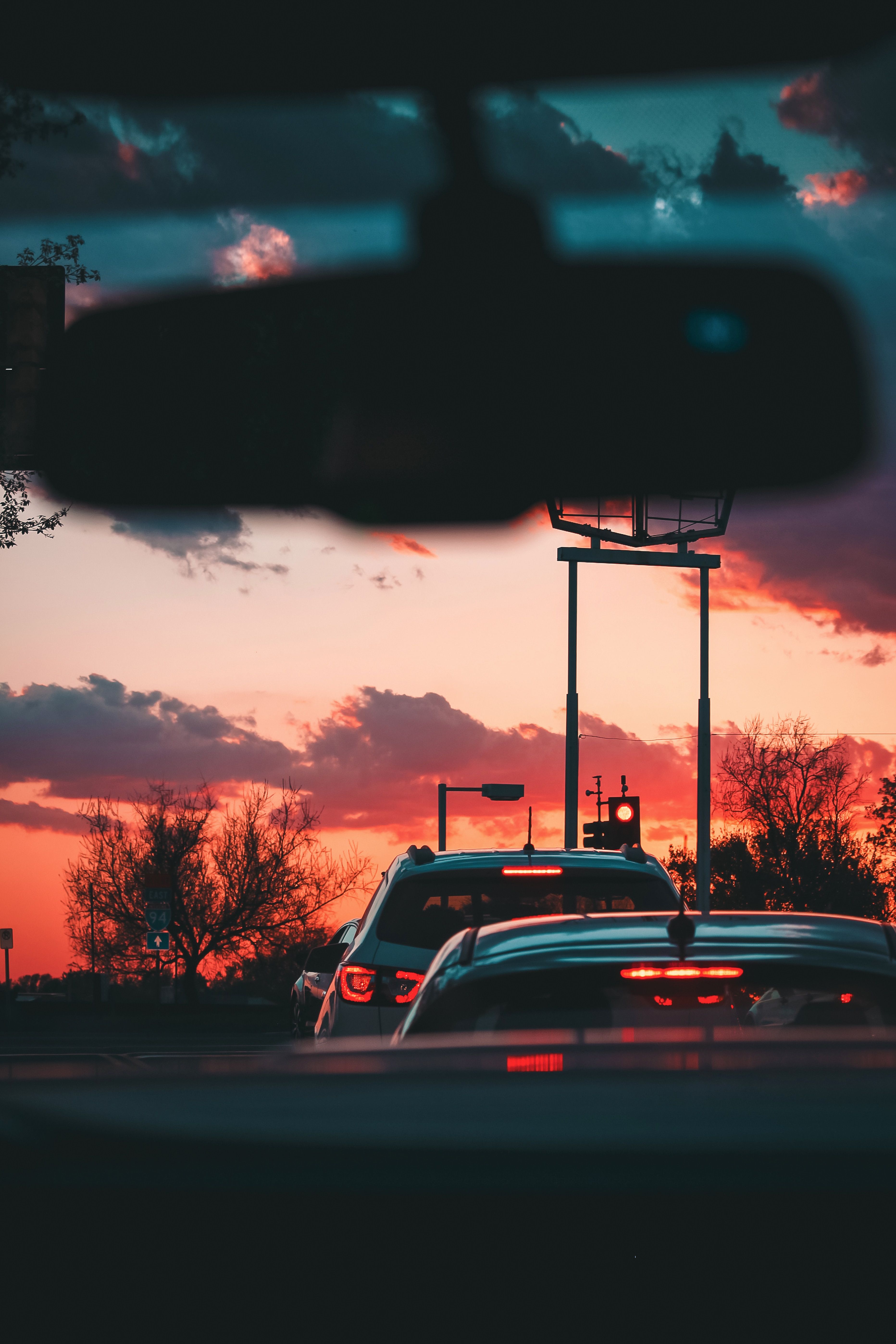 Sonnenaufgang Hintergrundbild 3728x5592. Kostenlose Hintergrundbilder Autos Auf Der Straße Bei Sonnenuntergang, Bilder Für Ihren Desktop Und Fotos