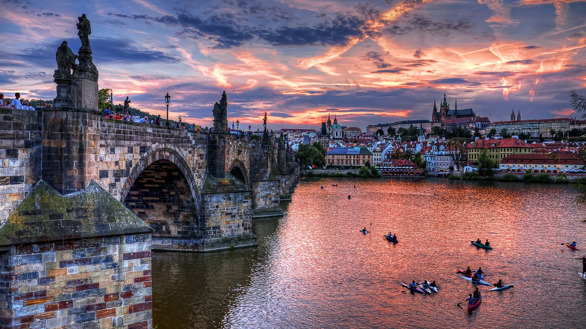  Das Schönste Der Welt Hintergrundbild 1920x1080. Tschechien, Prag, Stadt, Brücke, Fluss, Abend, Häuser, Wolken 2560x1600 HD Hintergrundbilder, HD, Bild