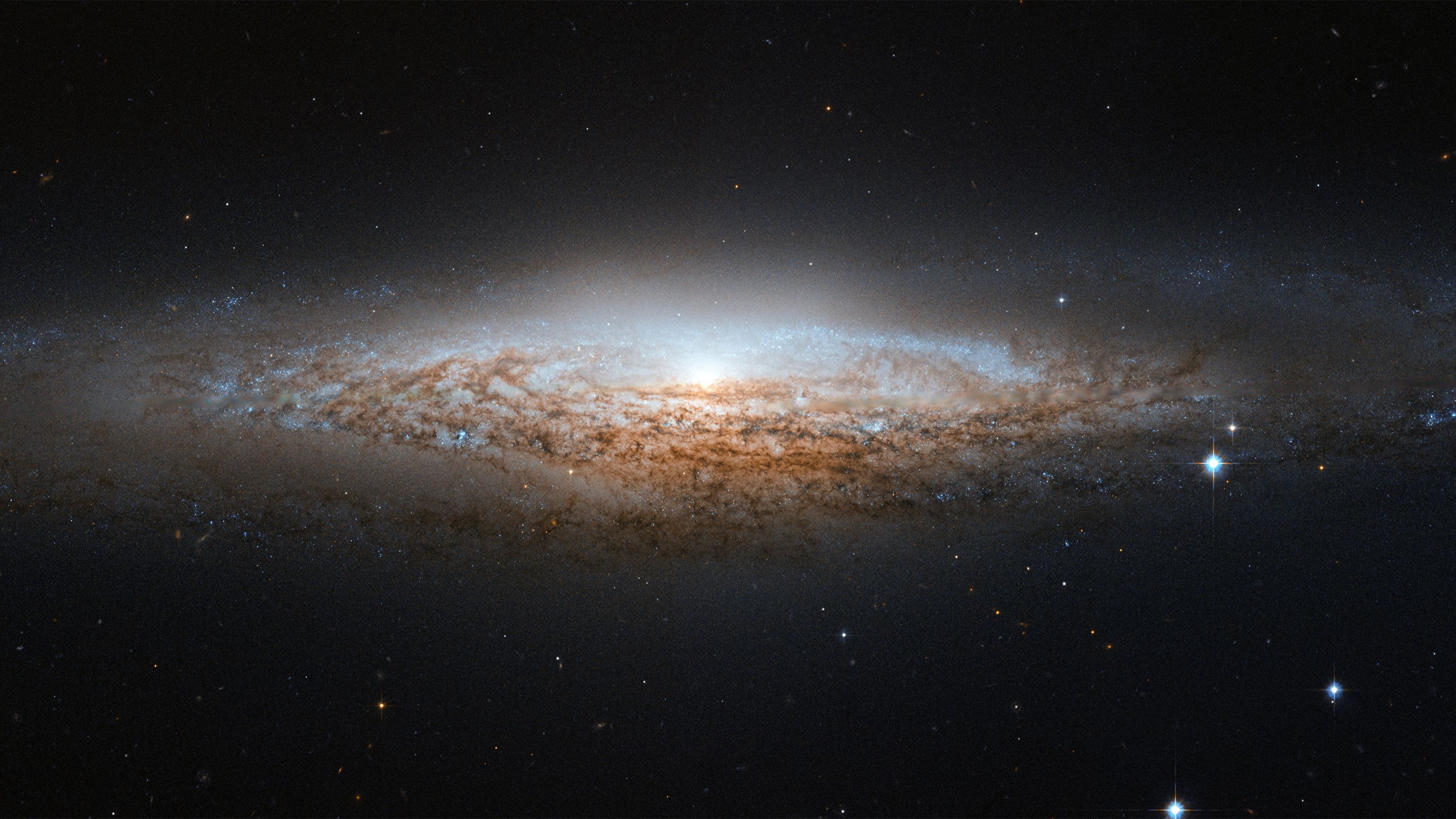  Weltraum Hintergrundbild 2560x1440. Bilder von Nebelflecke in Kosmos Galaxie NGC 2683 Weltraum 2560x1440