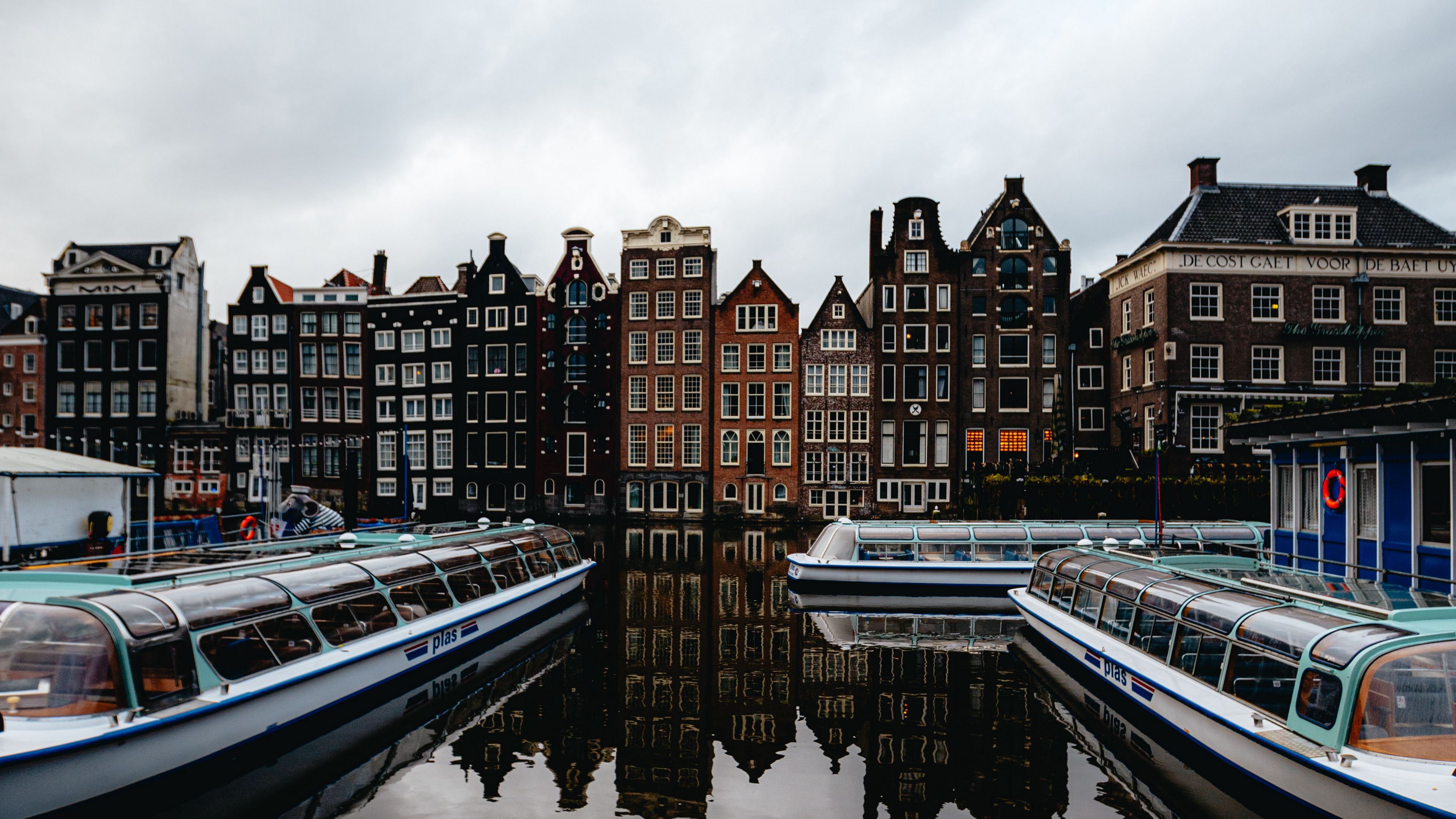  Amsterdam Hintergrundbild 3840x2160. Download wallpaper 3840x2160 city, buildings, architecture, river, boats, amsterdam 4k uhd 16:9 HD background