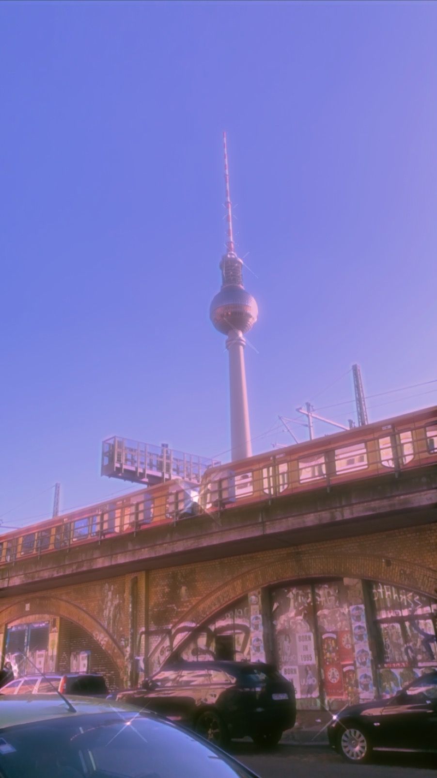  Wien Hintergrundbild 902x1604. aesthetic wallpaper. Fernsehturm berlin, Verliebt in berlin, Berlin tipps