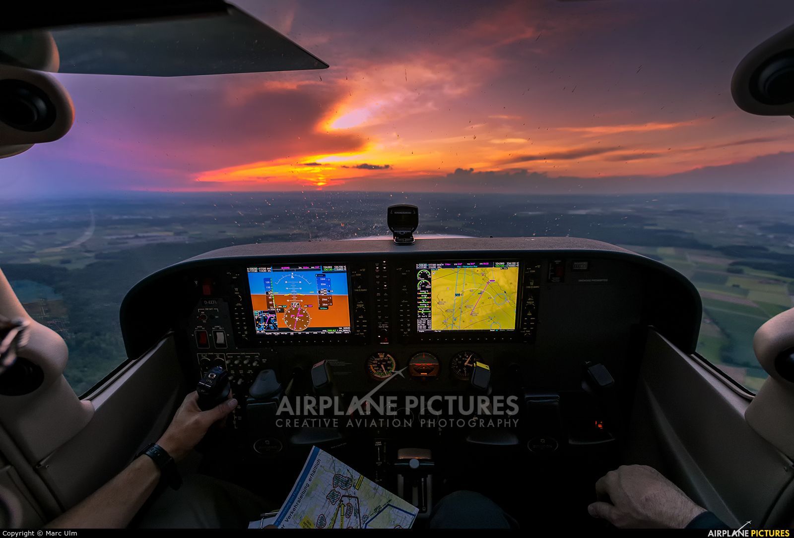  Cessna Hintergrundbild 1600x1085. Private 172 Skyhawk (all models except RG) photo taken by Marc Ulm sunset cockpit view in the G1000NXi thielert. Cessna Cessna, Cessna 172 skyhawk