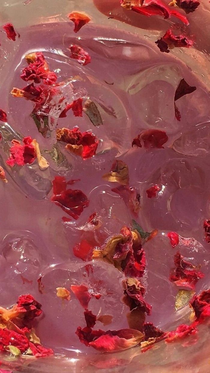  Rote Rosen Hintergrundbild 700x1242. Aesthetic Wallpaper