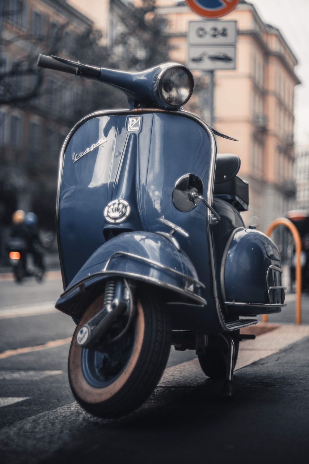  Motor Hintergrundbild 1000x1500. Vespa Picture. Download Free Image