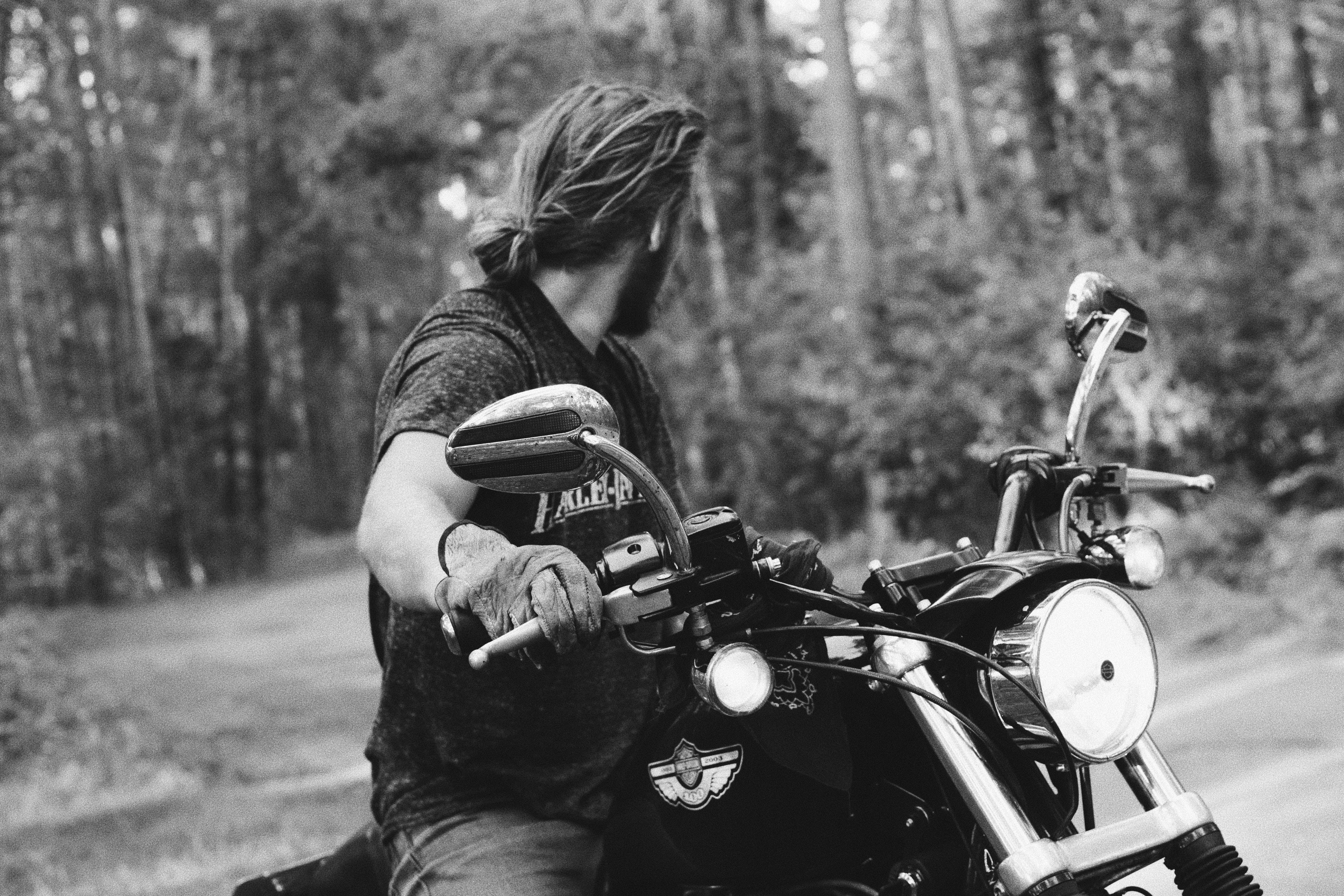  Motor Hintergrundbild 4897x3265. Download Motorcycle Man Aesthetic Wallpaper