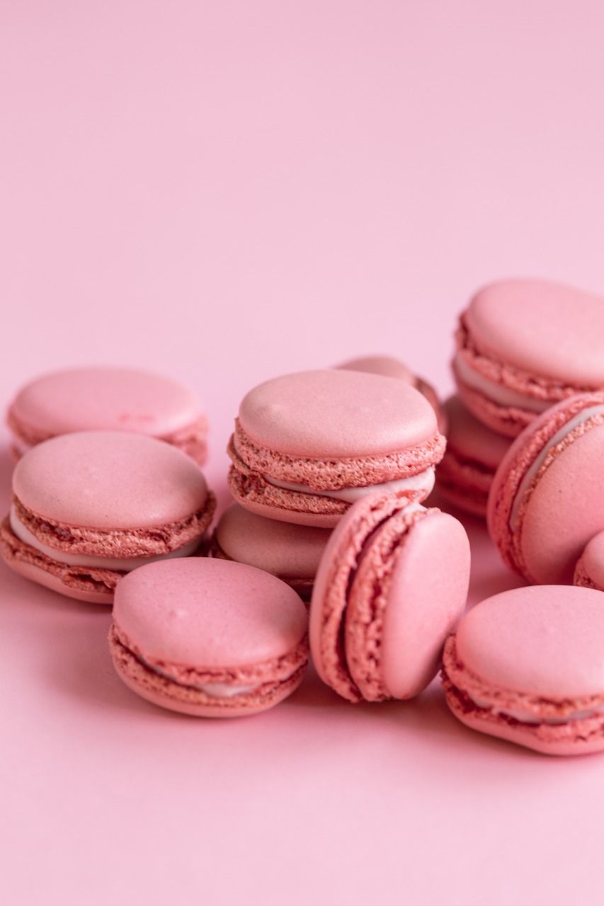  Süßigkeiten Hintergrundbild 853x1280. Makronen Rosa Nachspeisen Foto auf Pixabay