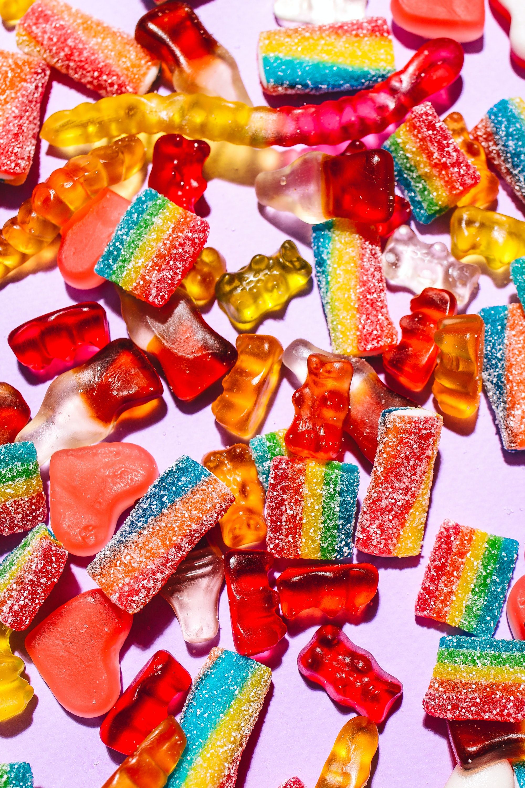 Süßigkeiten Hintergrundbild 2000x3000. Kostenloses Foto zum Thema: bunt, diabetes, gummiartig, gummibärchen, gummies, gummiwürmer, halloween süßigkeiten, köstlich, nahansicht, süßes oder saures, süßigkeiten, zucker