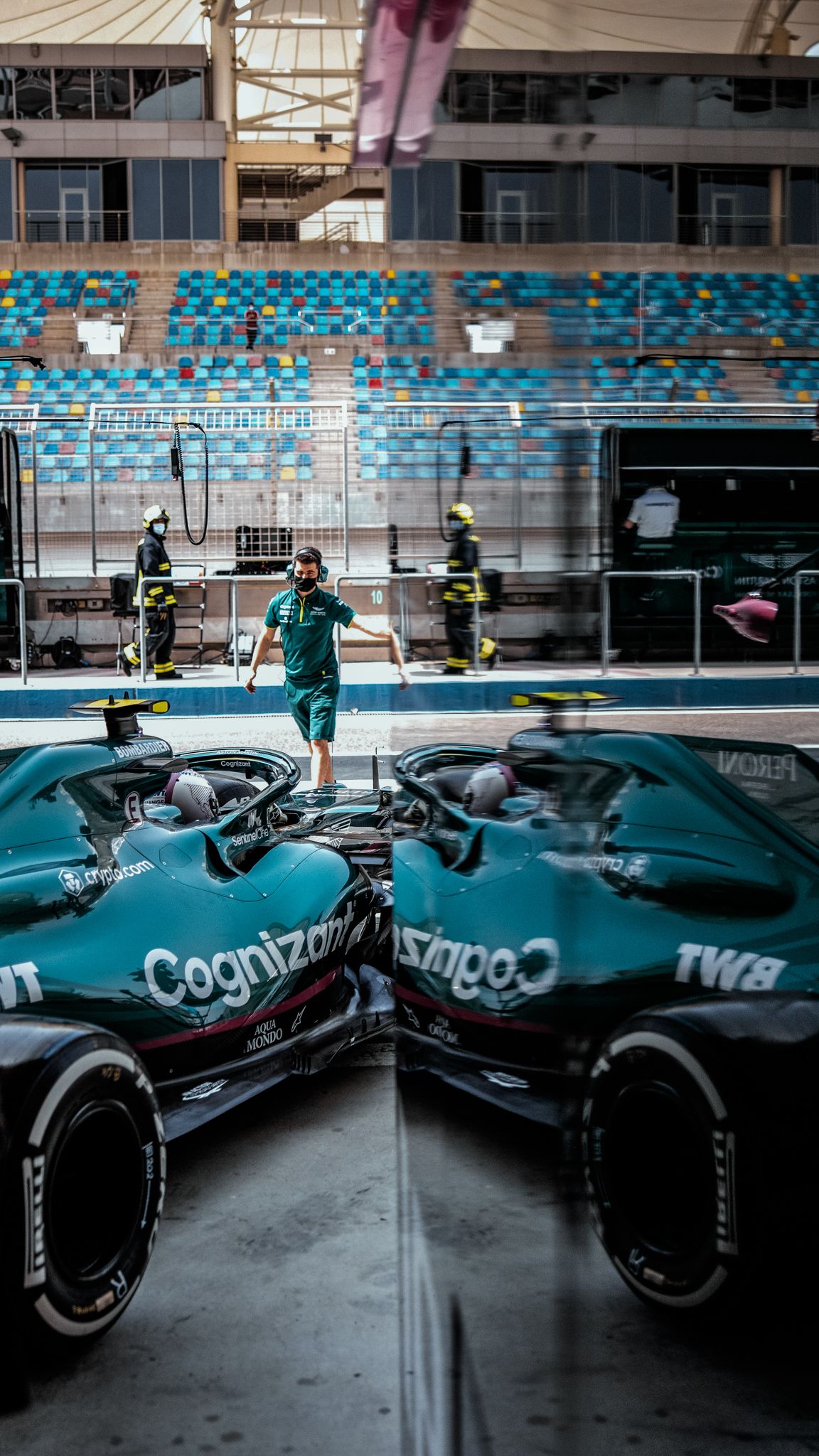  F1 Hintergrundbild 1152x2048. Aston Martin Aramco Cognizant F1 Team's time for the #WallpaperWednesday drop of your dreams. We don't think you're ready for this. Painting the screens green with these beauties