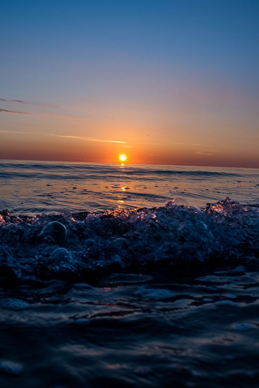  Sonne Hintergrundbild 853x1280. Sonne Sonnenuntergang Wellen Foto auf Pixabay