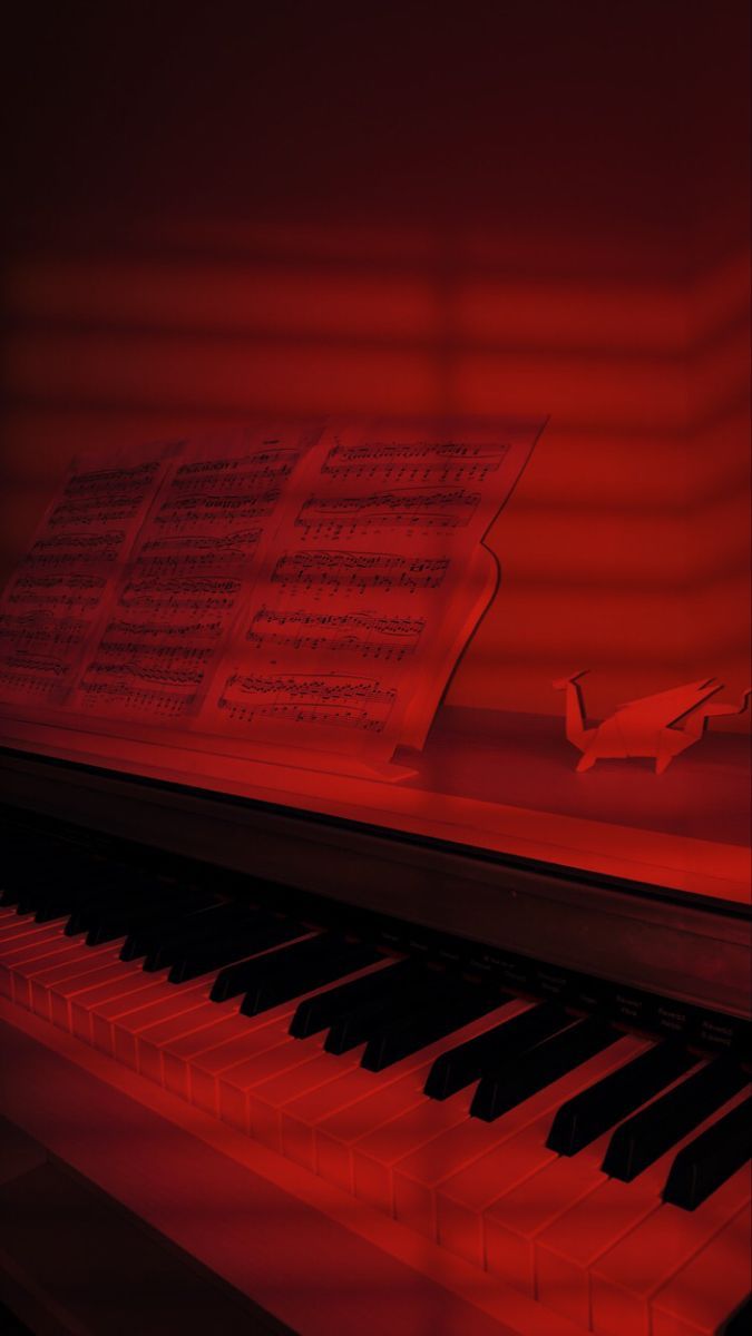  Klavier Hintergrundbild 675x1200. Aesthetic piano photo. Red aesthetic grunge, Red widget photo, Red aesthetic