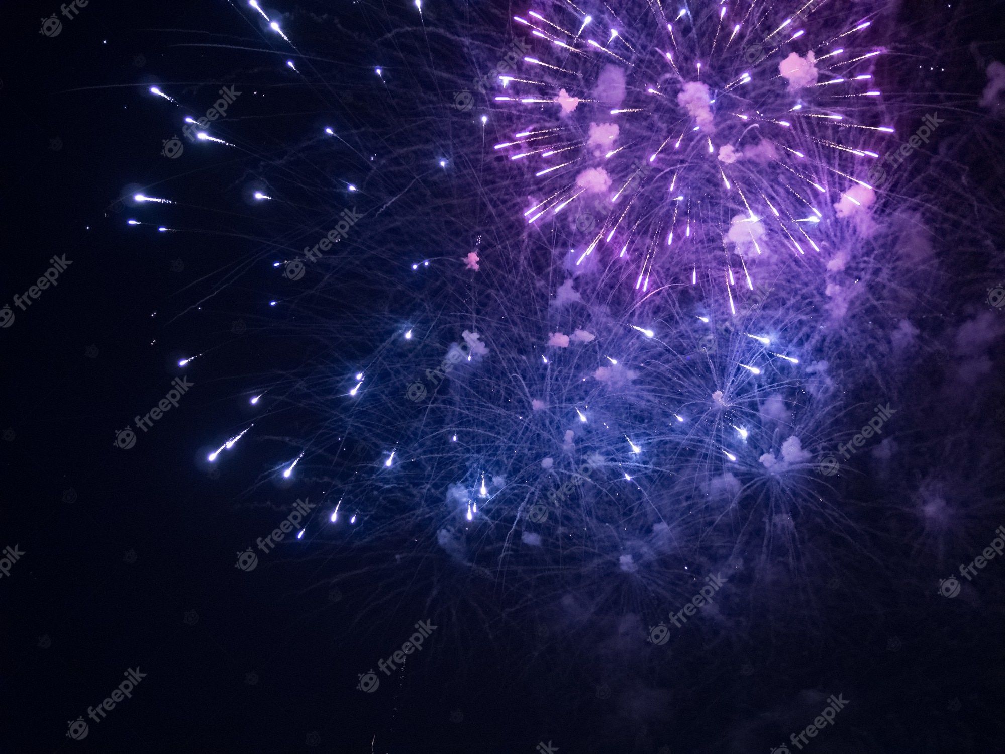  Wunderkerzen Hintergrundbild 2000x1500. Wallpaper Feuerwerk Bilder Download auf Freepik