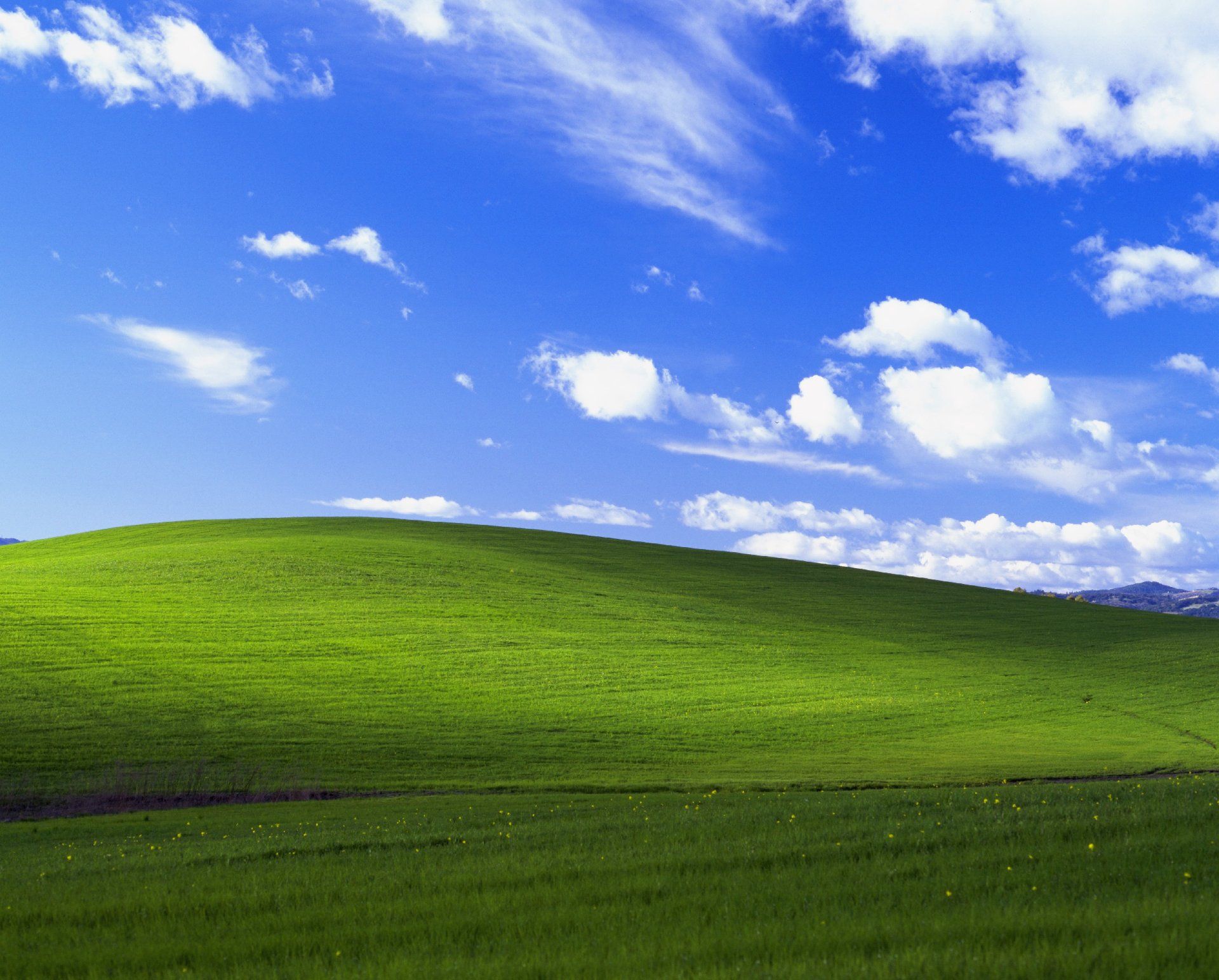  Windows XP Hintergrundbild 1920x1544. Windows Aesthetics on X: The hill in Windows XP's Bliss wallpaper over the years: a thread. 1: 1996 2: 2006 3: 2007 4: 2010 / X