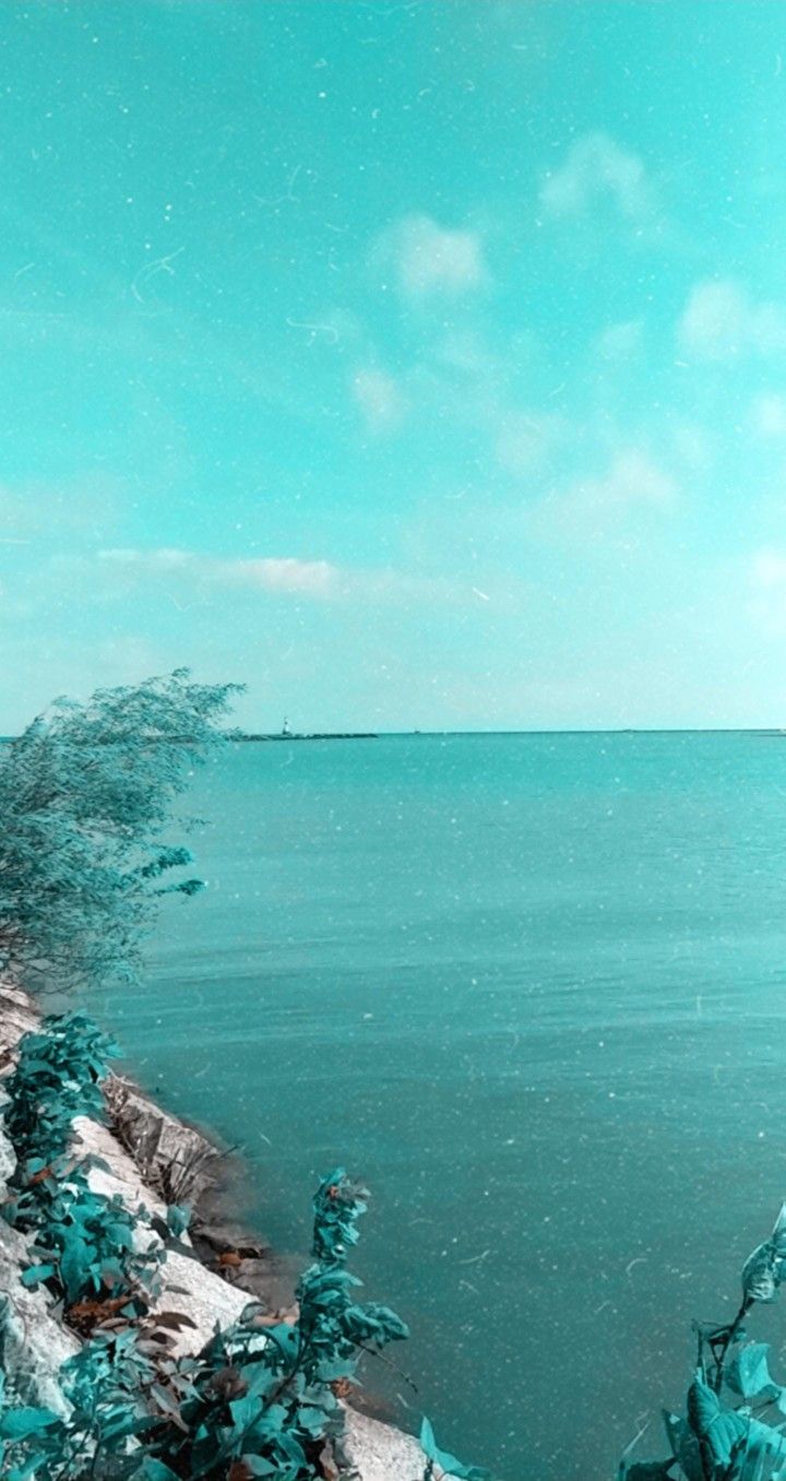  Türkis Hintergrundbild 720x1356. Lake Erie Blue Turquoise Wallpaper. Turquoise Aesthetic, Turquoise Wallpaper, Mint Aesthetic