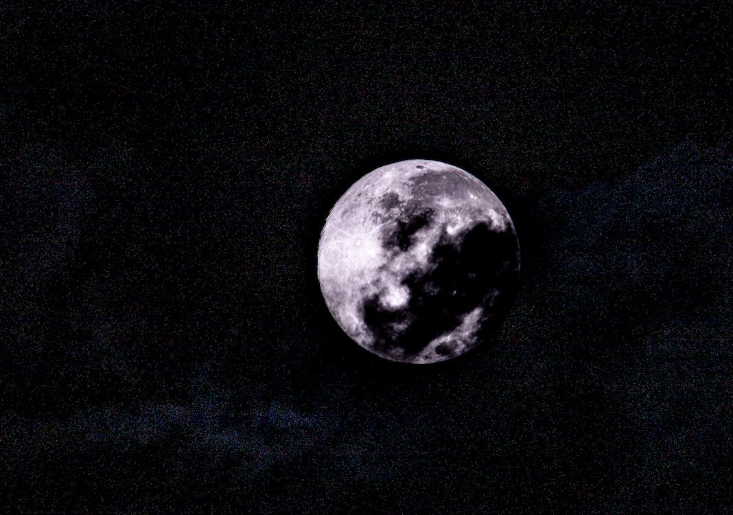  Leuchtend Hintergrundbild 1068x750. Kostenloses Foto zum Thema: dunkel, glühen, himmel, leuchtend, licht, luna, mond, nacht, schwarz und weiß, schwarzer hintergrund
