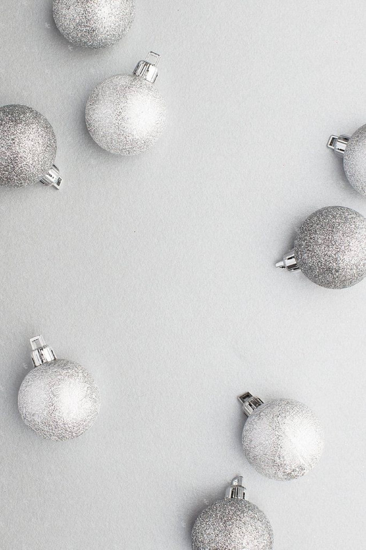  Silber Hintergrundbild 1280x1920. Download Christmas Aesthetic Silver Balls Wallpaper
