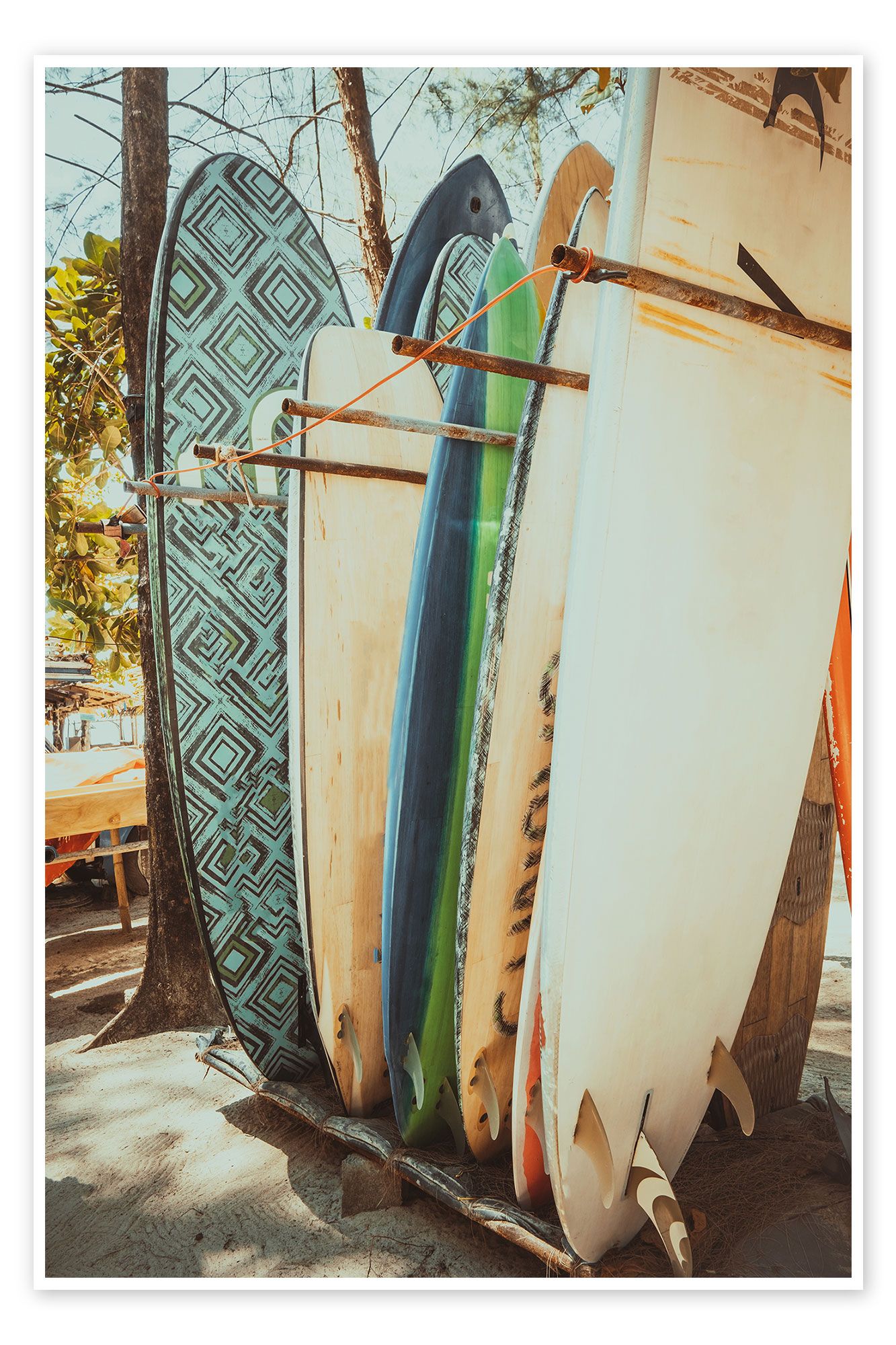  Surfen Hintergrundbild 1333x2000. Wandbild „Surfbretter am Strand“ von Editors Choice