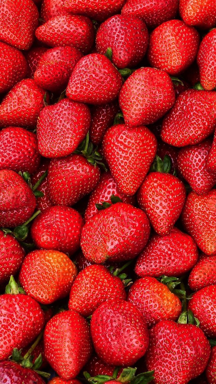  Erdbeeren Hintergrundbild 720x1280. Strawberries, berries, fruit, red, 720x1280 wallpaper. Fruit, Fruit wallpaper, Fruit photography