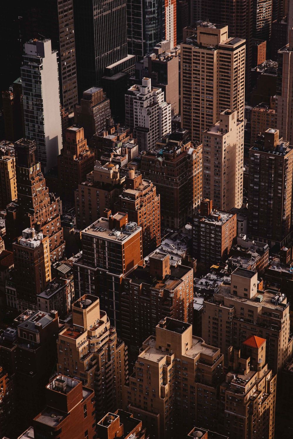  IPhone Stadt Hintergrundbild 1000x1500. Foto zum Thema Eine Stadt mit vielen Gebäuden