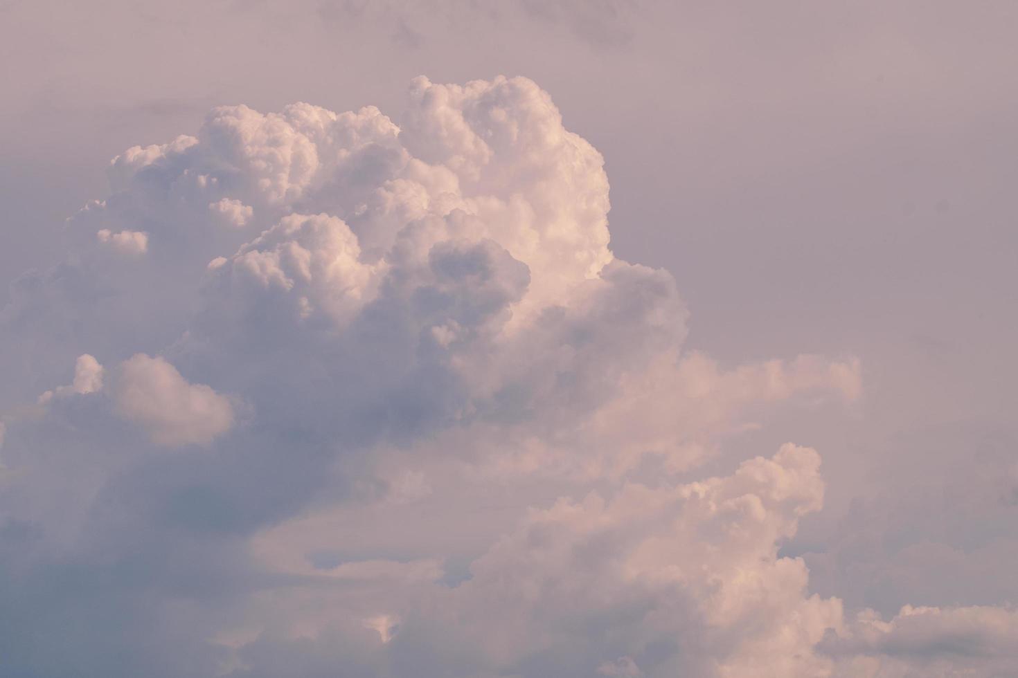  Himmel Hintergrundbild 1470x980. Schöne Weiße Flauschige Wolken Himmel Hintergrund Abstrakt Saison Und Wetter. 5727194 Stock Photo Bei Vecteezy