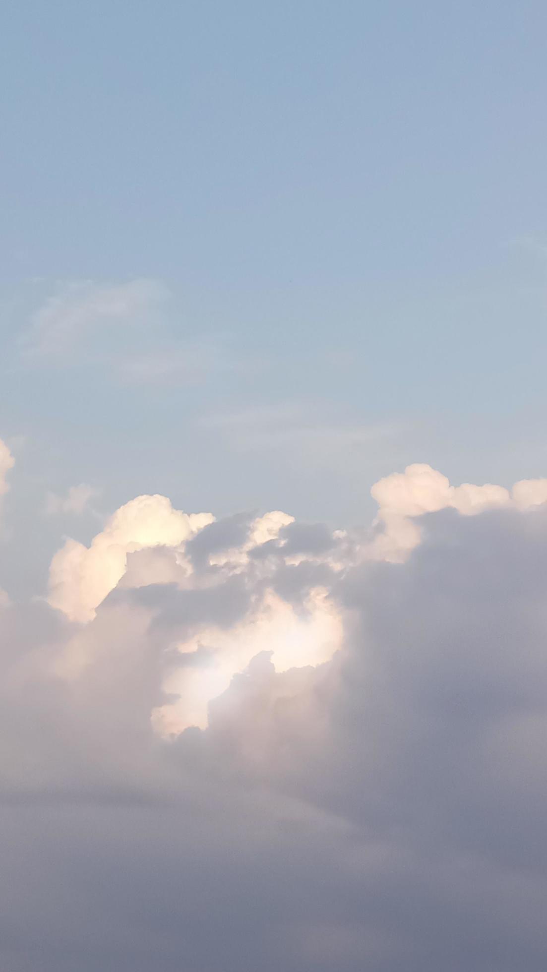  Himmel Hintergrundbild 1103x1960. Blauer Himmel Mit Wolkenhintergrund Natur, Vertikal 7259330 Stock Photo Bei Vecteezy