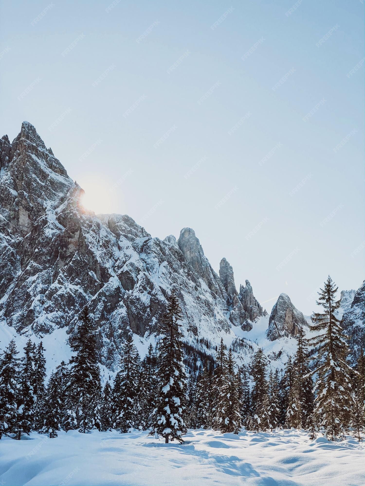  Berge Winter Hintergrundbild 1500x2000. Winter Berge Bilder Download auf Freepik