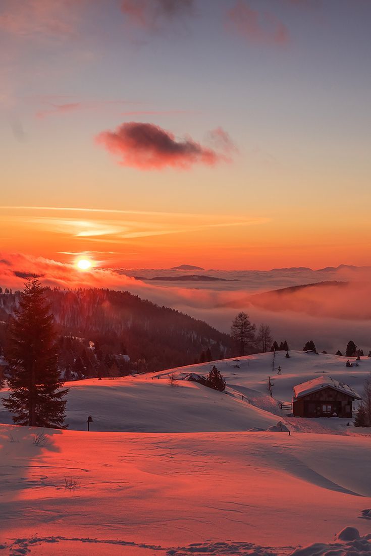  Berge Winter Hintergrundbild 735x1102. Red and Orange Sunset in the Mountains. Winter scenery, Sky aesthetic, Winter landscape